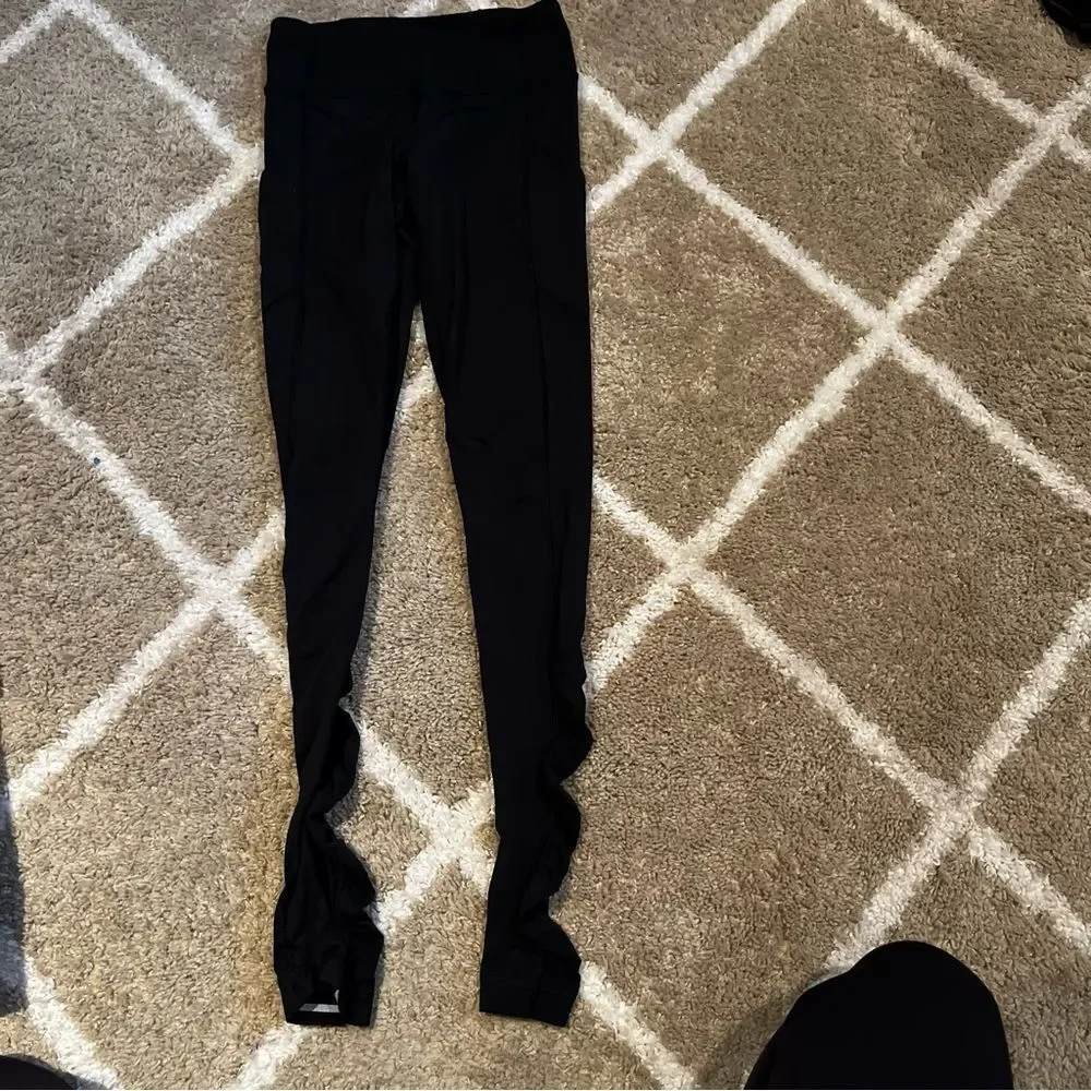 Lululemon Black 28